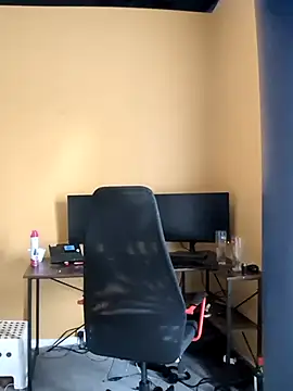 Snapshot of Nick-Ox chatting on 21, 3, 2025 Nick-Ox online show from 21, 3, 2025