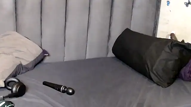 LustyDeziree1 online show from 3, 2, 2026