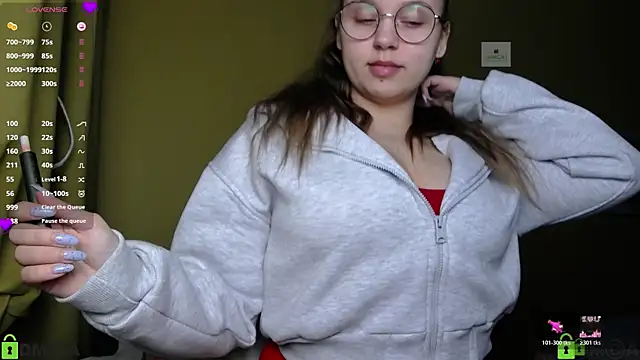 Snapshot of Lilysweet13 chatting on 20, 10, 2025 Lilysweet13 online show from 20, 10, 2025