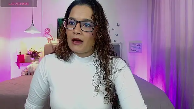 Rose Thompson1 online show from 15, 4, 2026