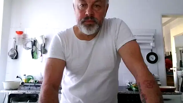 Berg Boy online show from 8, 11, 2025