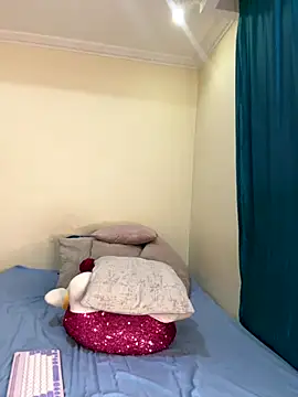 Snapshot of Ivelleee_ chatting on 7, 11, 2025 Ivelleee online show from 7, 11, 2025