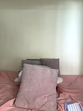 Snapshot of Ivelleee_ chatting on 16, 12, 2025 Ivelleee online show from 16, 12, 2025