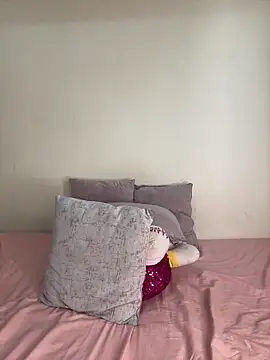 Snapshot of Ivelleee_ chatting on 18, 12, 2025 Ivelleee online show from 18, 12, 2025