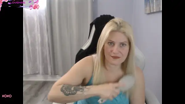 Snapshot of BellaStar84 chatting on 18, 9, 2025 BellaStar84 online show from 18, 9, 2025