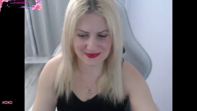 Snapshot of BellaStar84 chatting on 3, 10, 2025 BellaStar84 online show from 3, 10, 2025