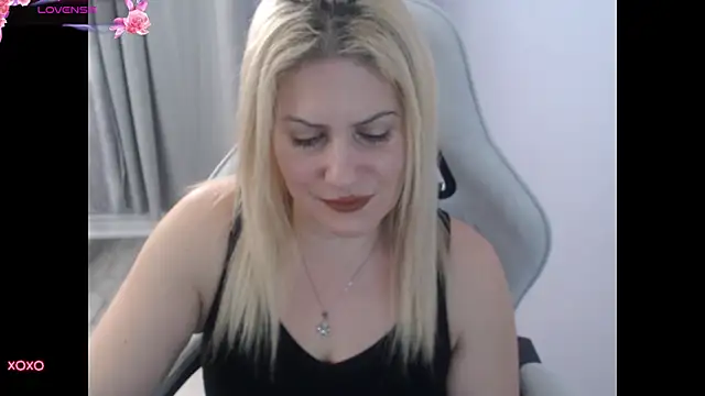 Snapshot of BellaStar84 chatting on 6, 10, 2025 BellaStar84 online show from 6, 10, 2025