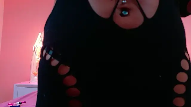 CamilaJohnston online show from 5, 12, 2025