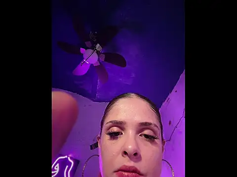 Snapshot of LoganPeny chatting on 23, 3, 2026 LoganPeny online show from 23, 3, 2026