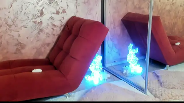 Snapshot of LesyaTouch chatting on 13, 12, 2025 LesyaTouch online show from 13, 12, 2025