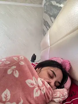 Veramaia online show from 14, 4, 2026