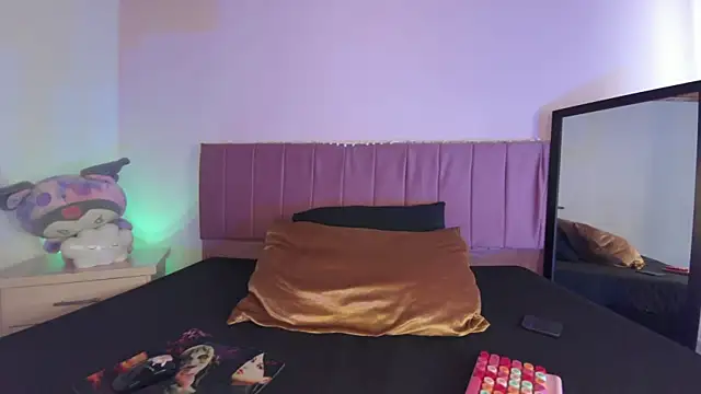 Snapshot of kitty-kryss chatting on 27, 9, 2025 kitty-kryss online show from 27, 9, 2025