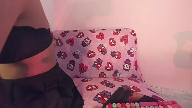 kitty-kryss online show from 6, 4, 2026