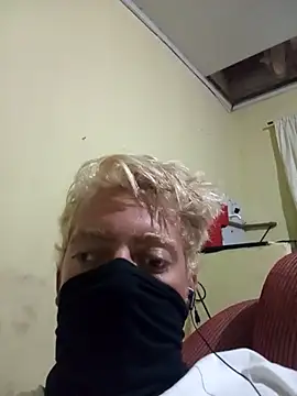 Snapshot of andredomal chatting on 4, 3, 2026 andredomal online show from 4, 3, 2026