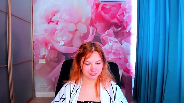 AngelinaLow online show from 14, 4, 2026