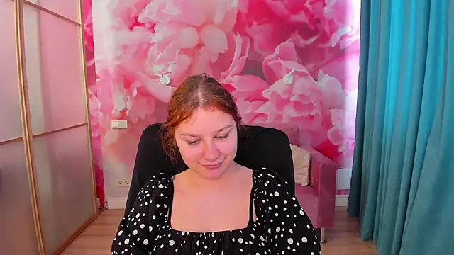 AngelinaLow online show from 25, 5, 2026