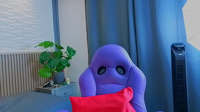 TiffanyWalk online show from 26, 2, 2026