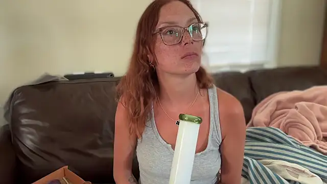 SpaceCowWhore online show from 1, 7, 2026