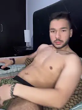 Snapshot of alejocoleman chatting on 28, 10, 2025 alejocoleman online show from 28, 10, 2025