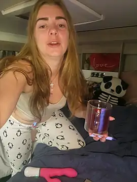 Snapshot of Amesthyst_destiny chatting on 15, 10, 2025 Amesthyst destiny online show from 15, 10, 2025