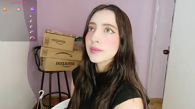 Snapshot of Rebbecawhite_meow chatting on 15, 4, 2026 Rebbecawhite meow online show from 15, 4, 2026