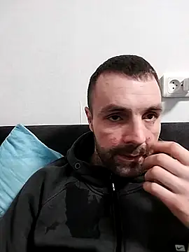 MaksDzubaV online show from 2, 4, 2026