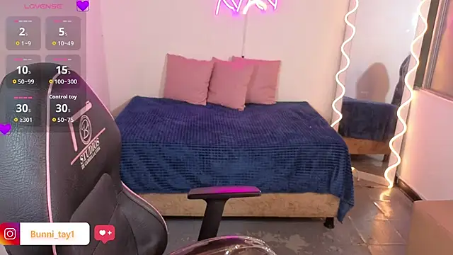 Malory tay1 online show from 14, 10, 2025