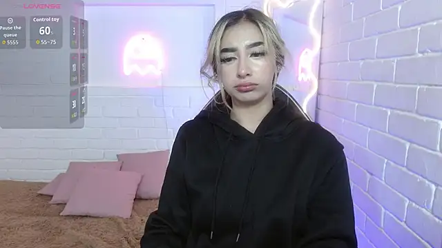 Malory tay1 online show from 26, 10, 2025