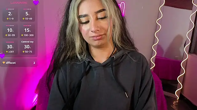 Malory tay1 online show from 8, 11, 2025