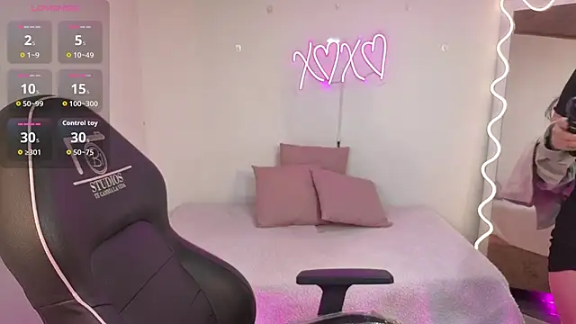 Malory tay1 online show from 19, 12, 2025