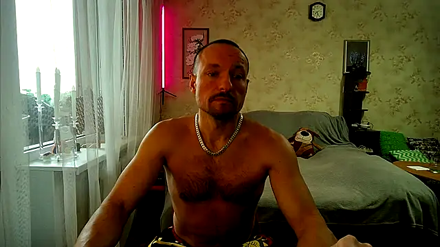 Snapshot of Masya_MaxUA chatting on 1, 10, 2025 Masya MaxUA online show from 1, 10, 2025