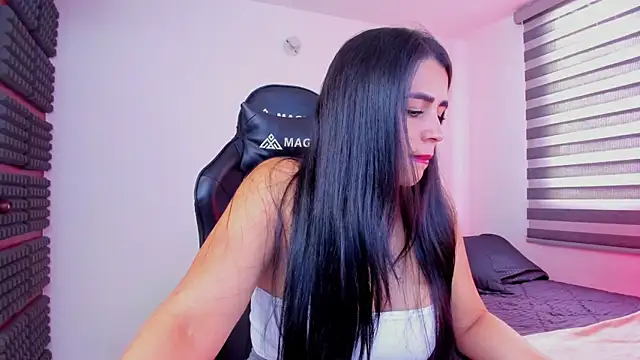 Snapshot of hannarusso chatting on 5, 2, 2026 hannarusso online show from 5, 2, 2026