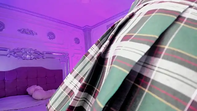 KatianPierce online show from 17, 9, 2025