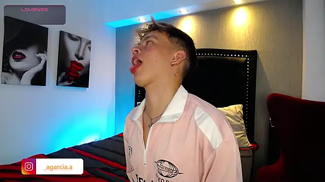 LiamWildx20 online show from 15, 3, 2026