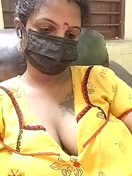 Snapshot of poojaa-rani chatting on 22, 11, 2025 poojaa-rani online show from 22, 11, 2025