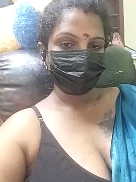 Snapshot of poojaa-rani chatting on 27, 2, 2026 poojaa-rani online show from 27, 2, 2026