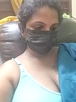 Snapshot of poojaa-rani chatting on 2, 3, 2026 poojaa-rani online show from 2, 3, 2026