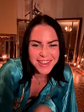 Snapshot of missninasparkle chatting on 15, 10, 2025 missninasparkle online show from 15, 10, 2025