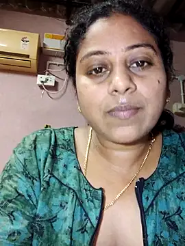 Snapshot of JENNIFERtamil chatting on 18, 5, 2026 JENNIFERtamil online show from 18, 5, 2026