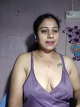Snapshot of JENNIFERtamil chatting on 5, 6, 2026 JENNIFERtamil online show from 5, 6, 2026