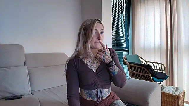 tattoobbgirl online show from 16, 1, 2026