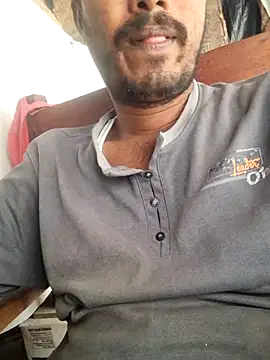 Snapshot of hot_integer chatting on 5, 10, 2025 hot integer online show from 5, 10, 2025