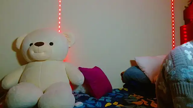 Snapshot of meganxox25 chatting on 29, 10, 2025 meganxox25 online show from 29, 10, 2025