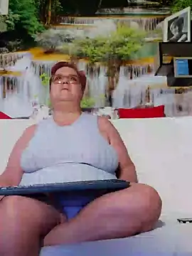 Snapshot of QueenPammy1 chatting on 2, 2, 2025 QueenPammy1 online show from 2, 2, 2025