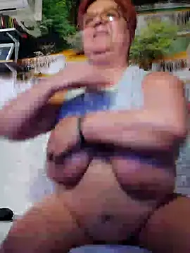 Snapshot of QueenPammy1 chatting on 2, 2, 2025 QueenPammy1 online show from 2, 2, 2025