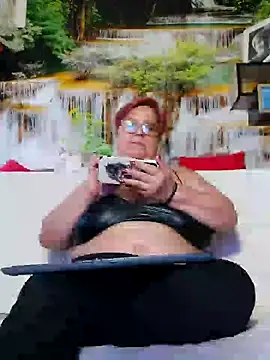 Snapshot of QueenPammy1 chatting on 4, 2, 2025 QueenPammy1 online show from 4, 2, 2025