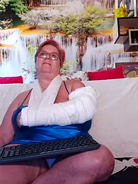 Snapshot of QueenPammy1 chatting on 4, 3, 2025 QueenPammy1 online show from 4, 3, 2025