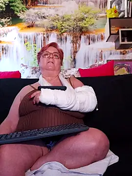 Snapshot of QueenPammy1 chatting on 5, 3, 2025 QueenPammy1 online show from 5, 3, 2025