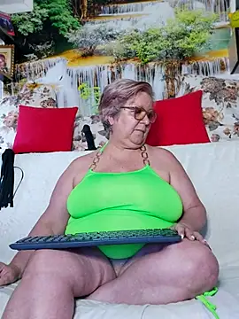 Snapshot of QueenPammy1 chatting on 28, 9, 2025 QueenPammy1 online show from 28, 9, 2025