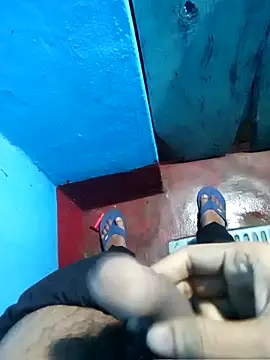 Snapshot of rickyxxxvvv chatting on 7, 10, 2025 rickyxxxvvv online show from 7, 10, 2025